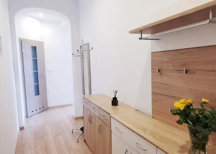 Przestronny Nr 7 Z Widokiem Na Gory Sowie Apartment