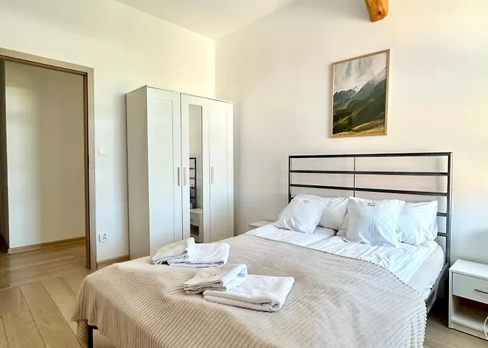 Przestronny Nr 7 Z Widokiem Na Gory Sowie Apartment *